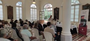 Soledad Tirado presenta en Cofrentes su libro "El cuerpo dice lo que la mente calla"